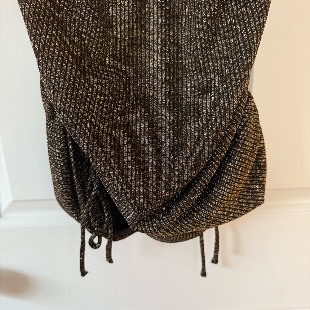 Gold Thread Dress - Picture 3 of 8